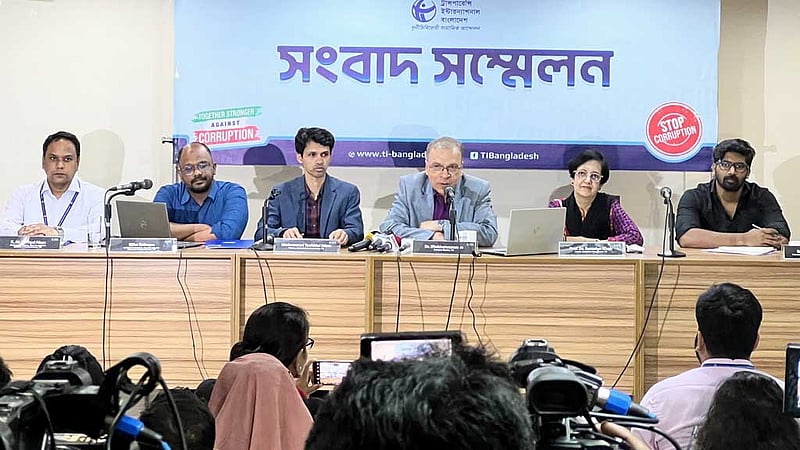 উপজেলায় ভোট: তৃতীয় ধাপেও মন্ত্রী-এমপিদের ১৮ স্বজন