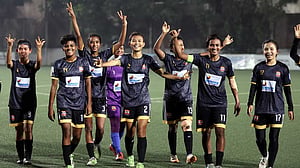 শিরোপার ঘ্রাণ পাচ্ছে নাসরিন