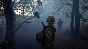 রাশিয়া আসন্ন বিমান হামলার ভুয়া তথ্য ছড়াচ্ছে : ইউক্রেইন