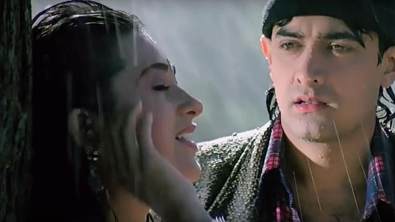 ঐশ্বরিয়া-জুহির ফিরিয়ে দেওয়া যে সিনেমায় কারিশমা ‘সুপারস্টার’
