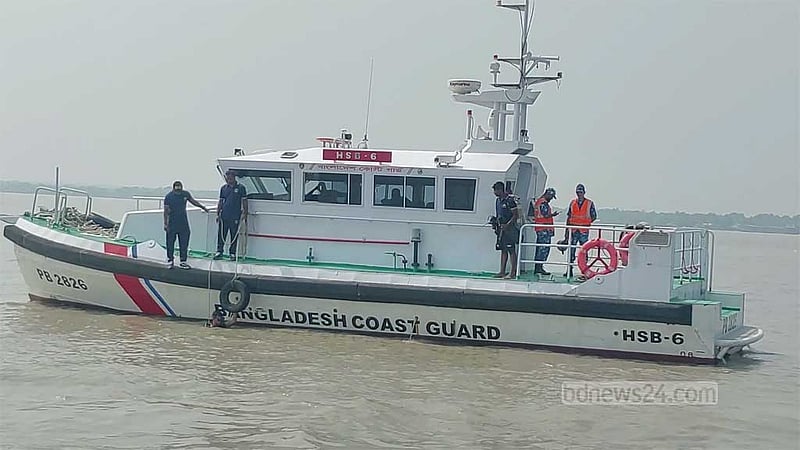 সুন্দরবনে নৌকা ডুবে নিখোঁজ তরুণের মরদেহ ৩০ ঘণ্টা পর উদ্ধার