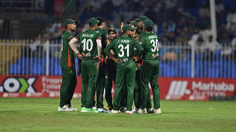 বিবর্ণ বোলিং, বাজে ফিল্ডিংয়ে সিরিজ হার বাংলাদেশের
