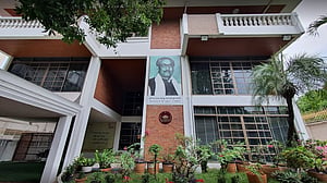 পাঁচ দেশে চাকরির কথা বলে নিয়ে গিয়ে ‘জিম্মি’