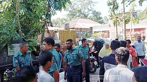 গোয়ালঘরে ‘মানসিক ভারসাম্যহীন’ যুবকের লাশ, পরিবারের দাবি ‘আত্মহত্যা’