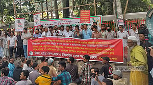 সাত দিনের মধ্যে সুরাহা চান ব্যাটারি রিকশার চালক-মালিকরা