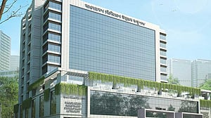 ট্রাম্পের শুল্ক কমাতে সরকারকে দ্রুত উদ্যোগী হওয়ার পরামর্শ