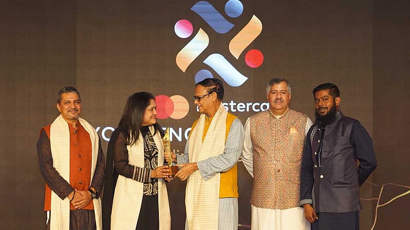 টানা চারবার ‘মাস্টারকার্ড এক্সেলেন্স অ্যাওয়ার্ড’ পেল বিকাশ