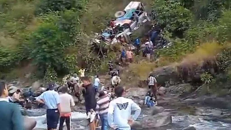 ভারতের উত্তরাখণ্ডে যাত্রীবাহী বাস গিরিসঙ্কটে পড়ে নিহত অন্তত ৩৬