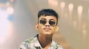 চাঁদপুরে গাছে মোটরসাইকেলের ধাক্কায় কলেজ ছাত্র নিহত