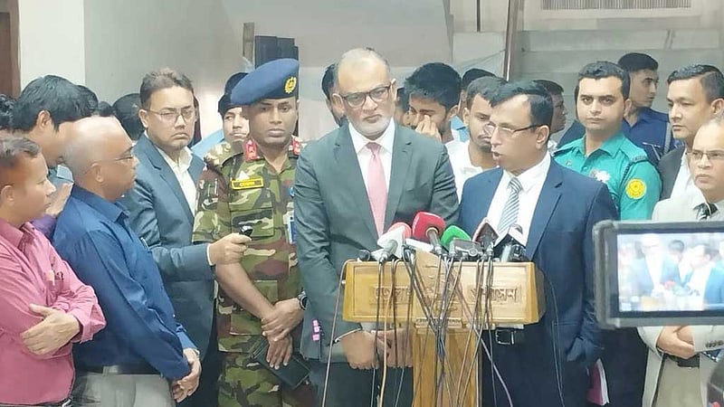 রোজার মাসের বাজার: ব্যবসায়ীদের সহযোগিতা চাইলেন বাণিজ্য উপদেষ্টা