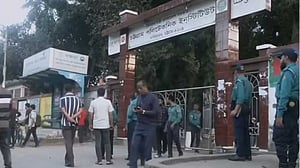 হলের সিট নিয়ে চট্টগ্রাম পলিটেকনিকে শিবির-ছাত্রদল সংঘর্ষ