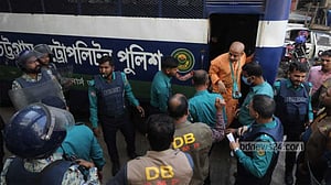চিন্ময়ের পক্ষে শুনানি করতে পারেননি ঢাকার আইনজীবী