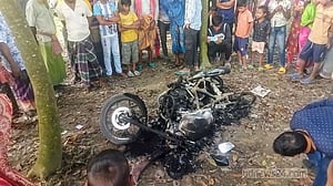 চুয়াডাঙ্গায় ব্যবসায়ীকে মোটরসাইকেলসহ পুড়িয়ে হত্যা