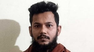 কক্সবাজারে মাকে ‘কুপিয়ে হত্যার’ পর থানায় হাজির যুবক