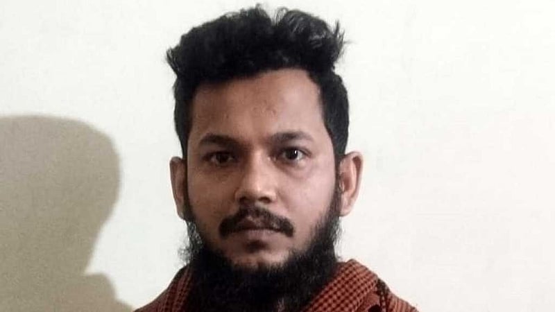 কক্সবাজারে মাকে ‘কুপিয়ে হত্যার’ পর থানায় হাজির যুবক