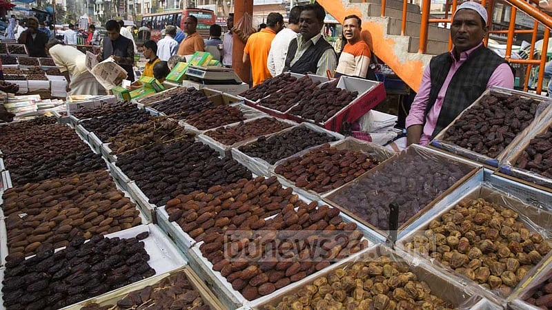 রোজা সামনে রেখে খেজুরের শুল্ক কমানোর সুপারিশ