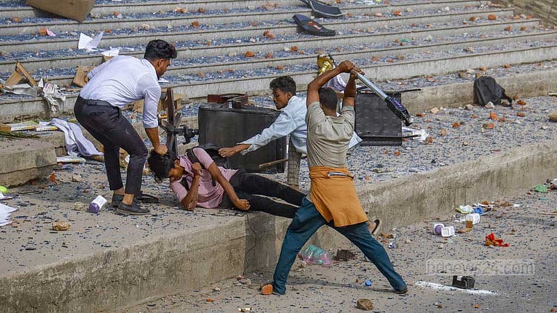 বিশৃঙ্খলার পেছনে ‘ইন্ধনদাতারা’: সেনাবাহিনী