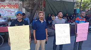 ‘নাট্যকর্মীদের পরিচয় স্পষ্ট, হামলাকারী কারা?’