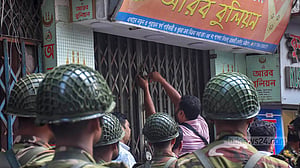 হাজারী গলির ঘটনায় ৪৯ জন কারাগারে