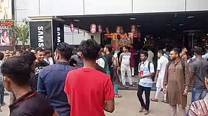 ৫ ঘণ্টা বন্ধের পর আবার চালু যমুনা ফিউচার পার্ক