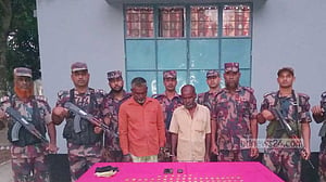 ঝিনাইদহে ২ ‘পাচারকারীর’ কাছে মিলল সাড়ে পাঁচ কেজি সোনা