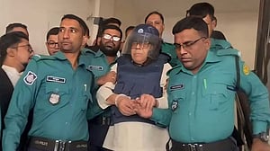চাঁদাবাজির মামলায় কামরুল ফের ৪ দিনের রিমান্ডে