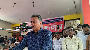 ক্ষমতার ভারসাম্য সৃষ্টি করতে হবে: আমির খসরু