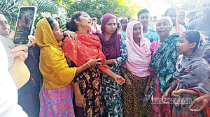 ‘পরকীয়া’র তথ্য ফাঁসের ভয় দেখিয়ে ‘অনৈতিক প্রস্তাব’ দেওয়ায় যুবক খুন