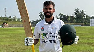 মার্শালের আরেকটি সেঞ্চুরি, মাহিদুলের ১ রানের অপেক্ষা