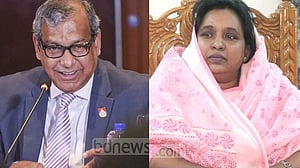 তাকসিম ও আইভীর দেশত্যাগে নিষেধাজ্ঞা
