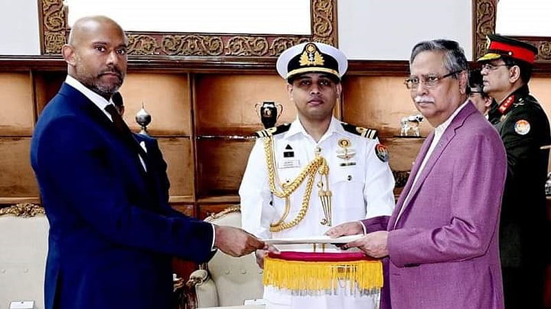 ভৌত অবকাঠামো ও যোগাযোগে কানাডাকে বিনিয়োগের আহ্বান রাষ্ট্রপতির