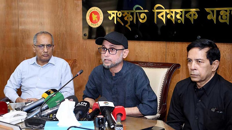 বইমেলা ‘সোহরাওয়ার্দীতেই হবে’, আশাবাদী সংস্কৃতি উপদেষ্টা