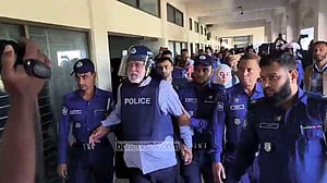 মৌলভীবাজারে এক দিনের রিমান্ডে সাবেক কৃষিমন্ত্রী আব্দুস শহীদ