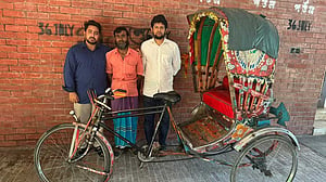 জুলাই স্মৃতি জাদুঘরে স্থান পেল নাফিজকে বহনকারী রিকশাটি