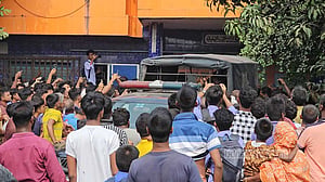 নাটোরে ছাত্রীদের যৌন হয়রানির অভিযোগে বিক্ষোভ, প্রধান শিক্ষক গ্রেপ্তার