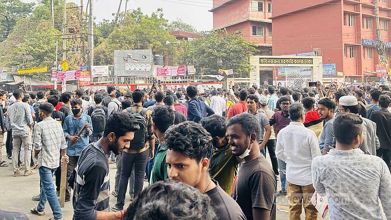 কবি নজরুল ও সোহরাওয়ার্দী কলেজে মঙ্গলবার ক্লাস-পরীক্ষা বন্ধ