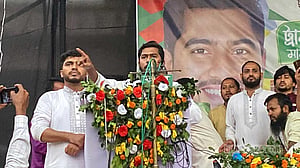 বক্তব্যের সময় লোডশেডিং, উপদেষ্টার ‘জবাবদিহিতা’ চাইবেন নুর