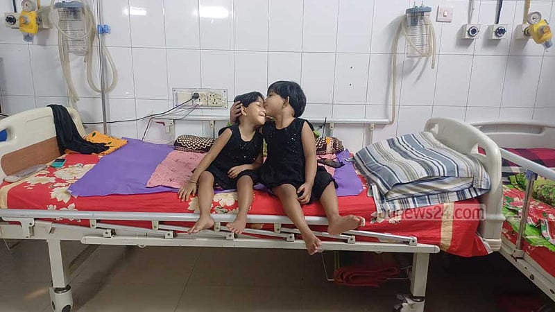 ১৫ লাখ পরিশোধ, বাকিটা মওকুফ, বাড়ি ফিরছে নুহা-নাবা