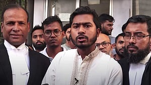 প্রধান কৌঁসুলির ‘মানহানির’ অভিযোগ, বক্তব্য প্রত্যাহার করলেন নূর