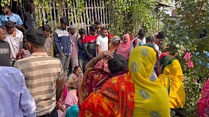 পাবনায় যুবলীগ কর্মীকে প্রথমে গুলি, পরে কুপিয়ে খুন