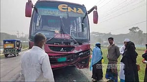 পটুয়াখালীতে বাসের ধাক্কায় মোটরসাইকেল আরোহী নিহত