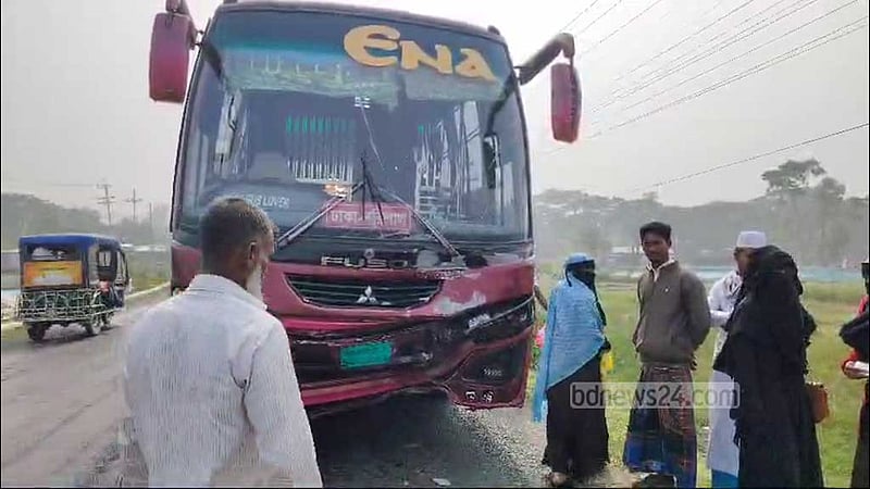 পটুয়াখালীতে বাসের ধাক্কায় মোটরসাইকেল আরোহী নিহত