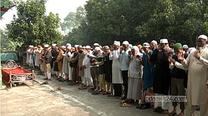 পিকনিক বাস বিদ্যুৎস্পৃষ্টে মৃত্যু: রাজশাহীর মাটিতে চিরনিদ্রায় জুবায়ের