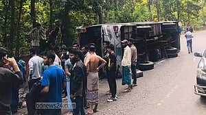 রাঙামাটিতে বাস উল্টে ২০ জন আহত