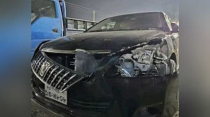 সারজিস-হাসনাতের বহরের গাড়ি দুর্ঘটনার কবলে