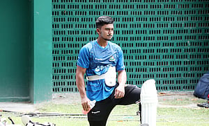 শান্তর চোটে বাংলাদেশের টেস্ট দলে ফিরলেন শাহাদাত