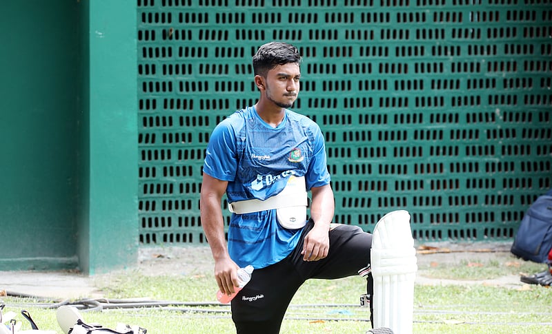 শান্তর চোটে বাংলাদেশের টেস্ট দলে ফিরলেন শাহাদাত