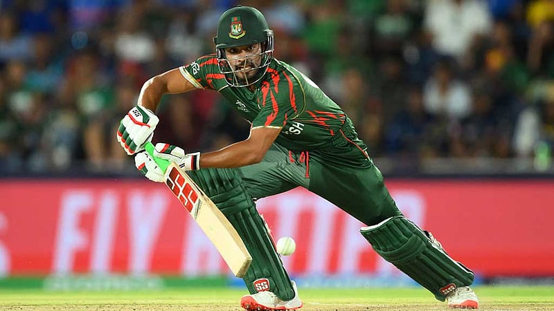 নাটকীয় ধসে বাংলাদেশের বড় হার