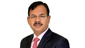 নরসিংদীর সাবেক এমপি সিরাজুল ঢাকায় গ্রেপ্তার
