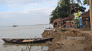 হাওরে ‘অপরিকল্পিত’ বাঁধে বিলীনের পথে জয়পুর